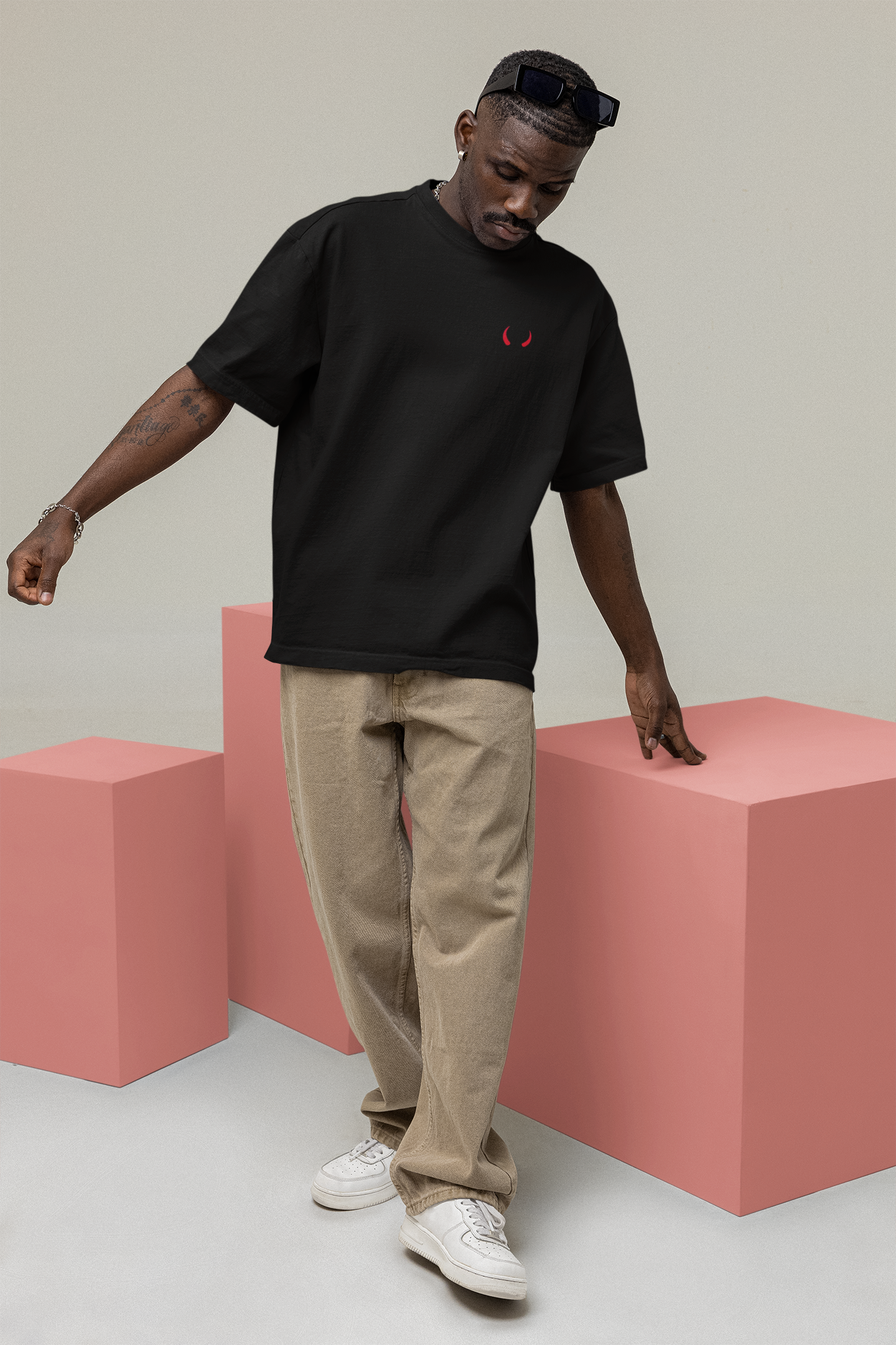 Timeless Temptations Oversized T-shirt - Black